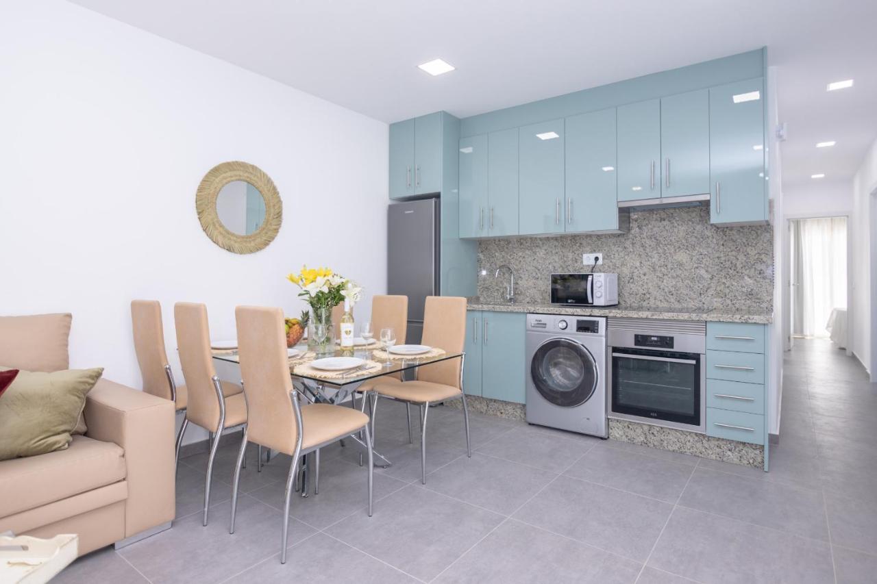 Apartment Family 6 Beachfront Corralejo By Holidays Home Exteriör bild