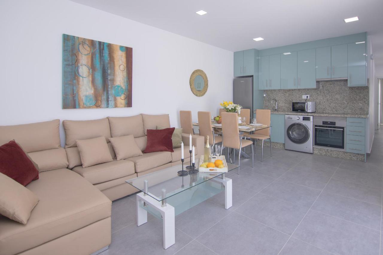 Apartment Family 6 Beachfront Corralejo By Holidays Home Exteriör bild